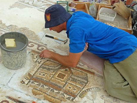 Israele: scene egizie su un mosaico pavimentale bizantino