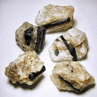 Pietre e cristalli, Quarzo tormalinato