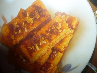 cucina vietnamita - tofu fritto con citronella (dauhu chien sa)