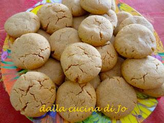 Biscotti al burro di arachidi e ganache al cioccolato