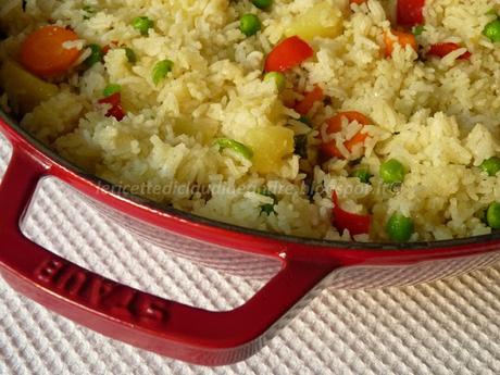 Riso basmati con patate, pisellini, carota e peperone