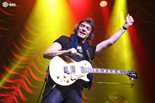 REPORT del concerto al Geox dell'ex chitarrista dei Genesis Steve Hackett