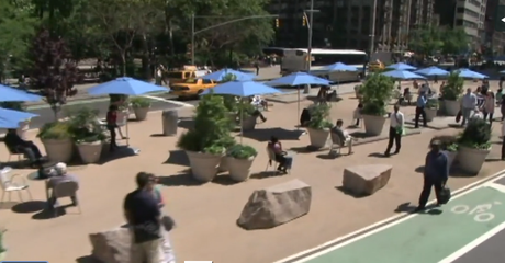 Rudolf Giuliani ha salvato New York. Michael Bloomberg l'ha trasformata in un posto bellissimo. Un video da vedere