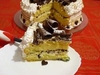 Torta meringata con cioccolato plastico con crema al lemon curd