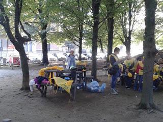 VIGEVANO (pv). Il Parco Parri stamattina pulito dai bambini per sensibilizzarli all’ecologia.