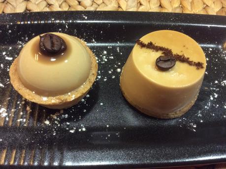 PANNA COTTA AL CAFFÈ CON BISCOTTO ALLA CANNELLA     (di LORETTA FANELLA)