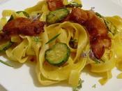 Tagliatelle zucchine, bacon croccante profumo rosmarino