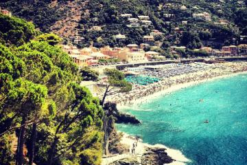 Salviamo le Cinque Terre dal turismo di massa