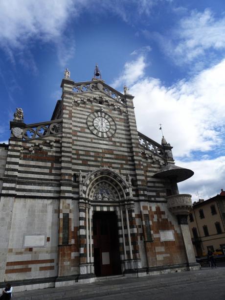 Il duomo di Prato, a due passi dalla pasticceria Nuovo Mondo