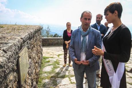 Miss Italia incontra le superstiti dell'eccidio di Sant'Anna