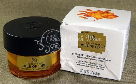 The Body Shop Oils Of Life™ Lozione Essenza, Crema Viso, Olio Viso Extra Rivitalizzante The Body Shop Oils Of Life™ Lozione Essenza, Crema Viso, Olio Viso Extra Rivitalizzante