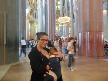 babywearing & allattamento nella Sagrada Familia 