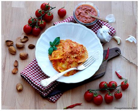 GranPanzerotti Arrabbiati al pesto di pomodori secchi e ricotta | GranPanzerotti with dried tomatoes and ricotta pesto