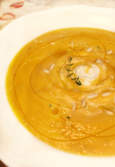 Crema di Zucca con Pinoli, Timo e Formaggio Cremoso