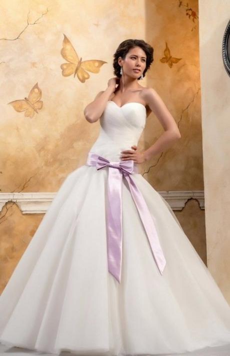 AURORA - ABITO DA SPOSA CON CORPETTO LUNGHO FINO AL FIANCHI,GONNA VAPOROSA,SCOLLO A CUORE