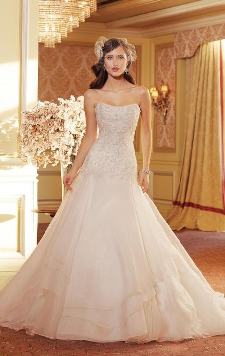 abiti da sposa 2015 nuove tendenze tessuti utilizzati raso con decorazioni ed organza