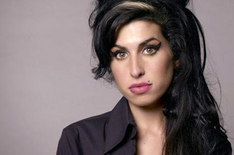 amy_winehouse_the_girl_behind_the_name (5)