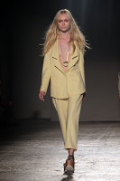 Milano Moda Donna: Alberto Zambelli P/E  2016