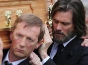 Carrey porta bara dell’ex fidanzata Cathriona White. Twitter scrive: “Love cannot lost”