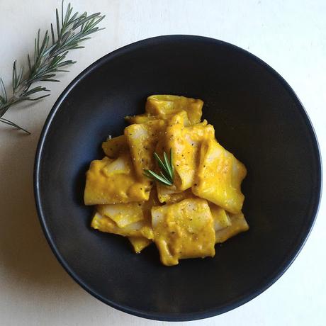 Paccheri alla zucca, rosmarino e taleggio