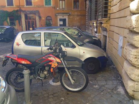 20 foto in una normale passeggiata domenicale. Ecco come è ridotto il centro di Roma. Giubileo?