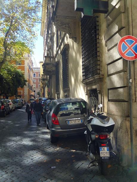 20 foto in una normale passeggiata domenicale. Ecco come è ridotto il centro di Roma. Giubileo?