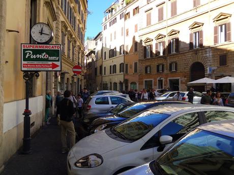 20 foto in una normale passeggiata domenicale. Ecco come è ridotto il centro di Roma. Giubileo?