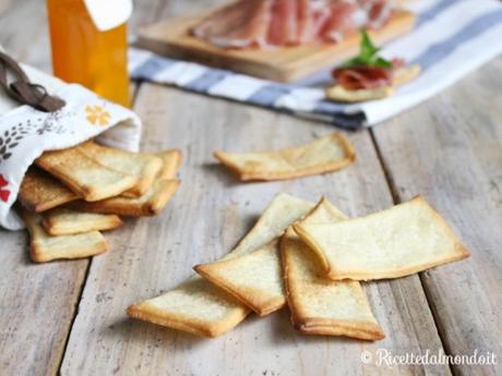 Crackers con esubero di pasta madre