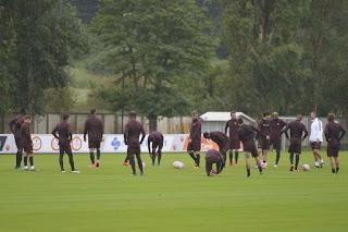 Lavoro atletico a Trigoria, Rudiger in gruppo