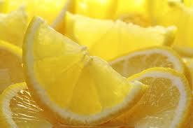 Limone, olio essenziale, proprietà.