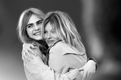 kate-moss-und-cara-delevingne-x-my-burberry-5