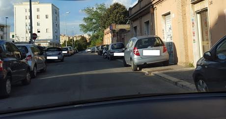 Denuncia auto in divieto con ioSegnalo, i vigili lo intimidiscono e minacciano per farlo smettere. Gravissimo a Monte Mario