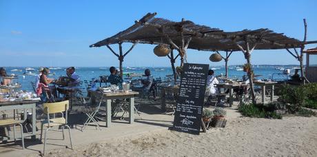 Cap Ferret: Herbe e la rue des chiens qui dorment