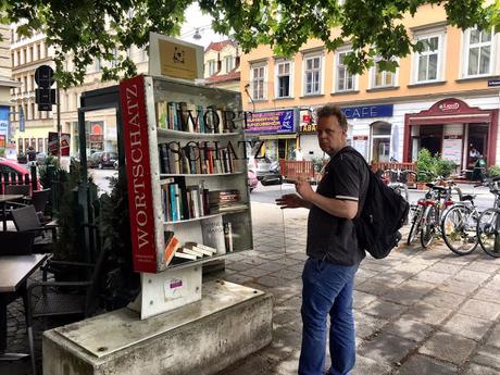 Vienna. Un altro pianeta raggiungibile con meno di due ore di volo. Tante foto per fare un confronto