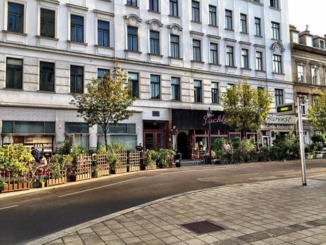 Vienna. Un altro pianeta raggiungibile con meno di due ore di volo. Tante foto per fare un confronto