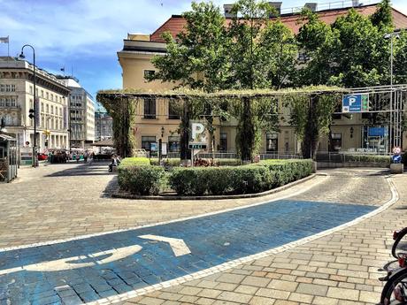 Vienna. Un altro pianeta raggiungibile con meno di due ore di volo. Tante foto per fare un confronto