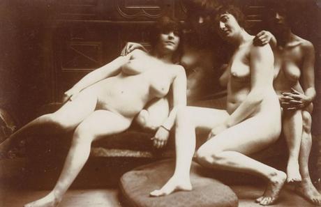 Carabin Groupe de quatre femmes nues