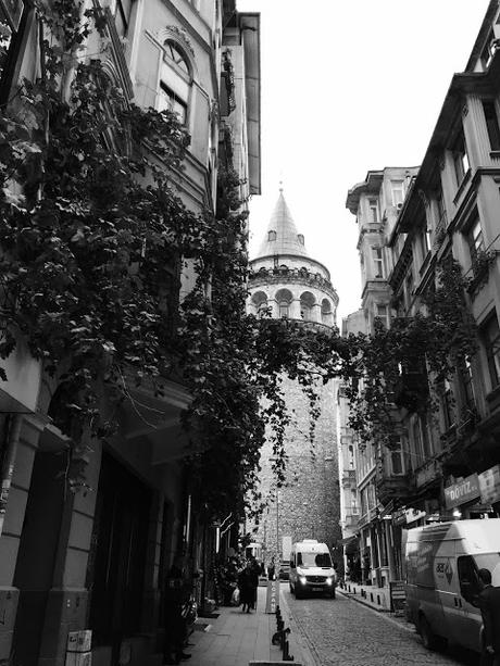 Da Galata a Ortakoy by night