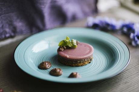 Cheesecake vegana al cioccolato con gelatina di melograno