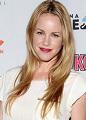 “Chicago Med” arruola Julie Berman come ricorrente