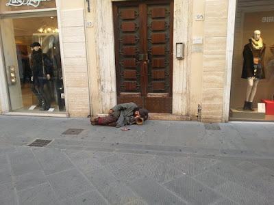 PISA. Il degrado di una città d'arte o l'arte del degrado di una città? La denuncia della consigliera Ceccardi (LN) e l'ira dei cittadini.