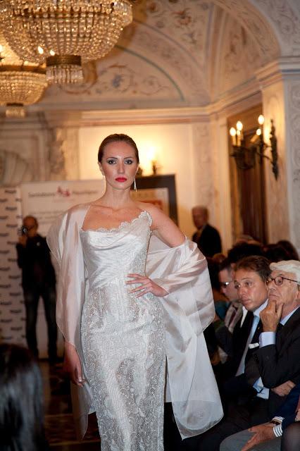 Valeria Altobelli per Sinfonia D'autunno il gala di moda e solidarietà a Napoli