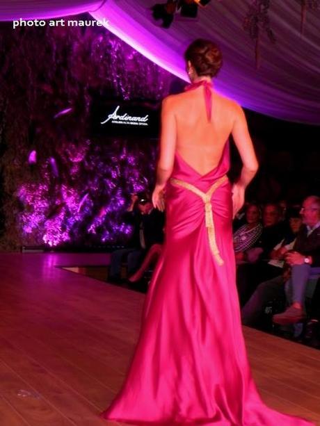 Ferdinand Fashion Show: amore saffico e no al femminicidio