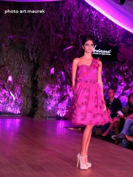 Ferdinand Fashion Show: amore saffico e no al femminicidio