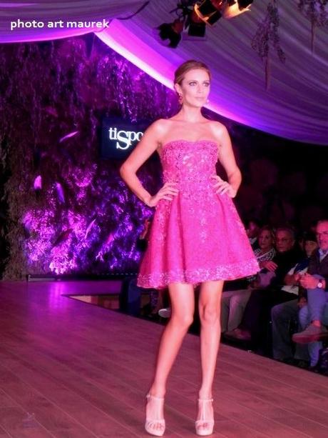 Ferdinand Fashion Show: amore saffico e no al femminicidio