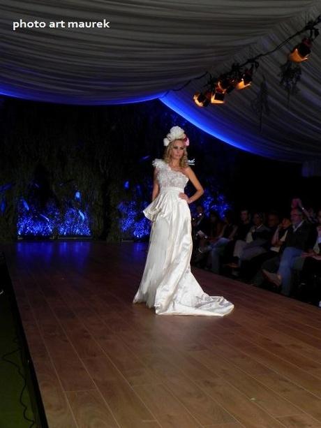 Ferdinand Fashion Show: amore saffico e no al femminicidio