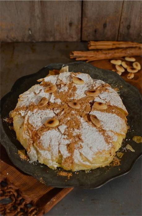 Pastilla di piccione e mandorle