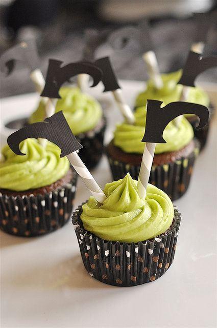 halloween-cupcake-2015-16