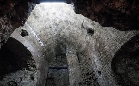 L’ Acquedotto romano sotto i palazzi della Sanità | Scoprire Napoli