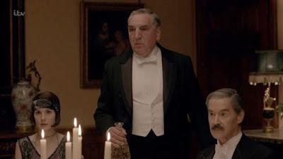 Downton Abbey Horror: Lord Robert sputa sangue (e l'etichetta infrange)